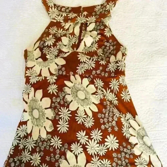 Trina Turk Daisy Top - Picture 1 of 7